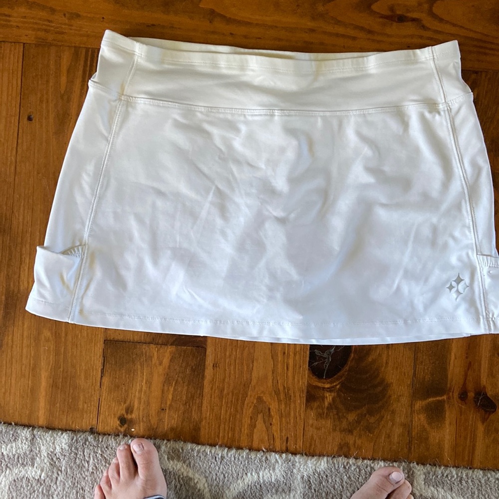 Jofit White golf/tennis/pickle ball skirt